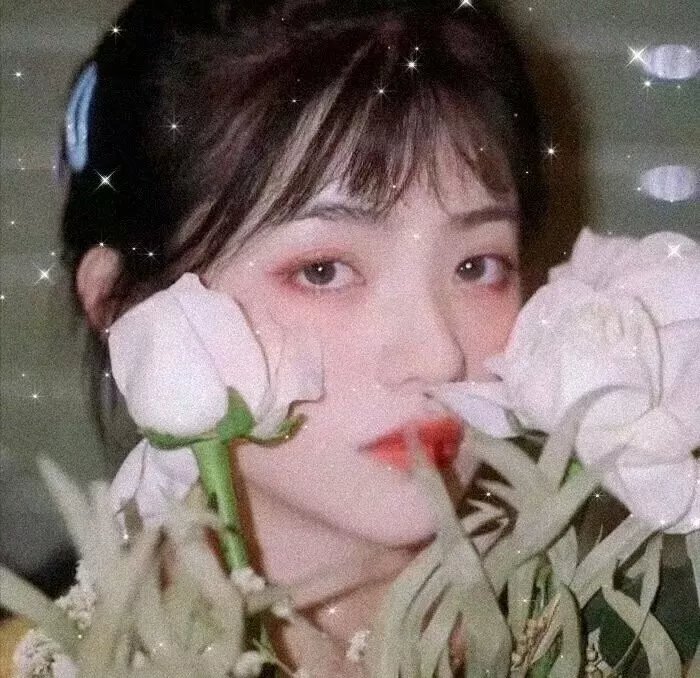 号舱房的女人
